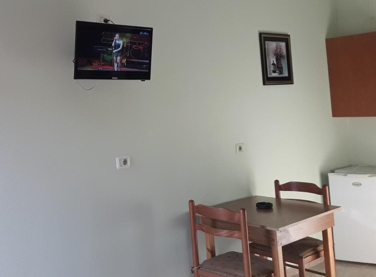 Tani'S Guesthouse คซามิล ภายนอก รูปภาพ